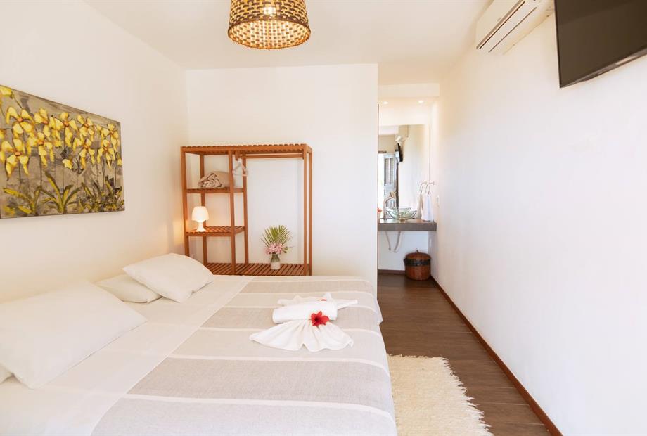 img_3996-edit cuarto 2.jpg