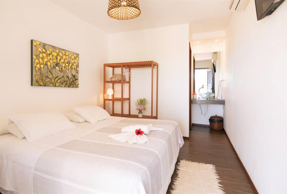 img_3938-edit cuarto 2-2.jpg