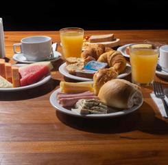 adm desayuno platos-2-alta.jpg