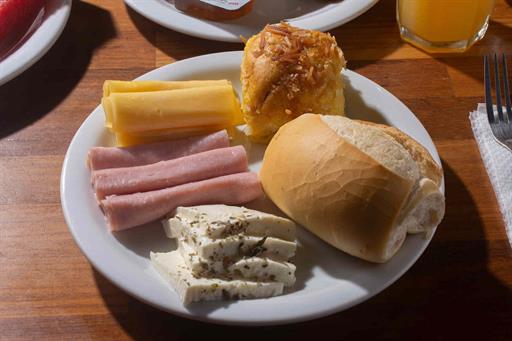 adm desayuno platos-5-alta.jpg