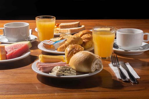 adm desayuno platos-11-alta.jpg