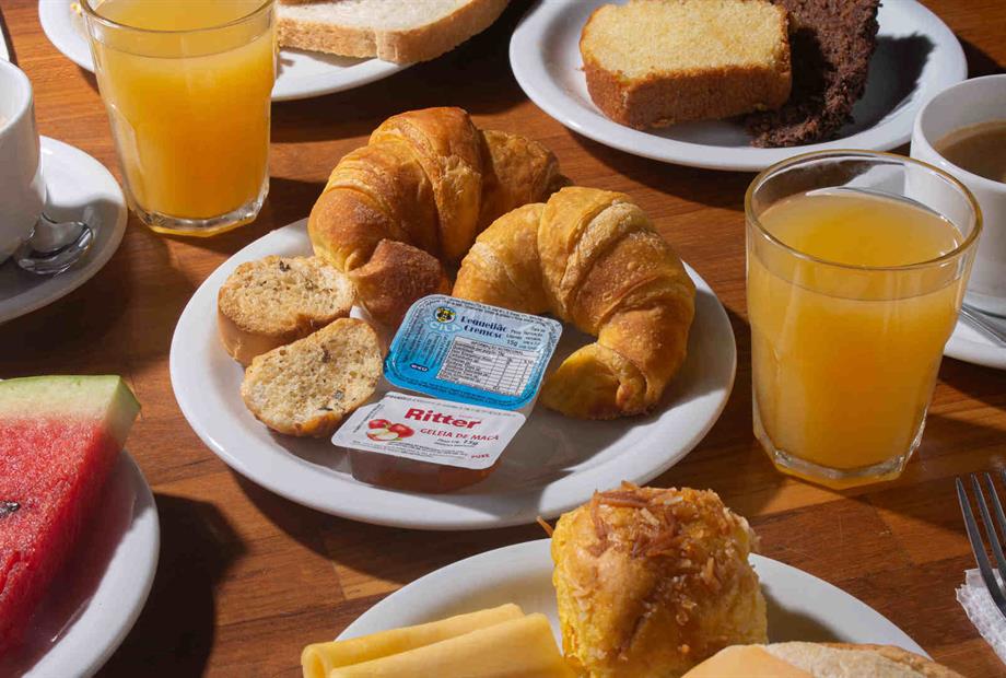 adm desayuno platos-4-alta.jpg