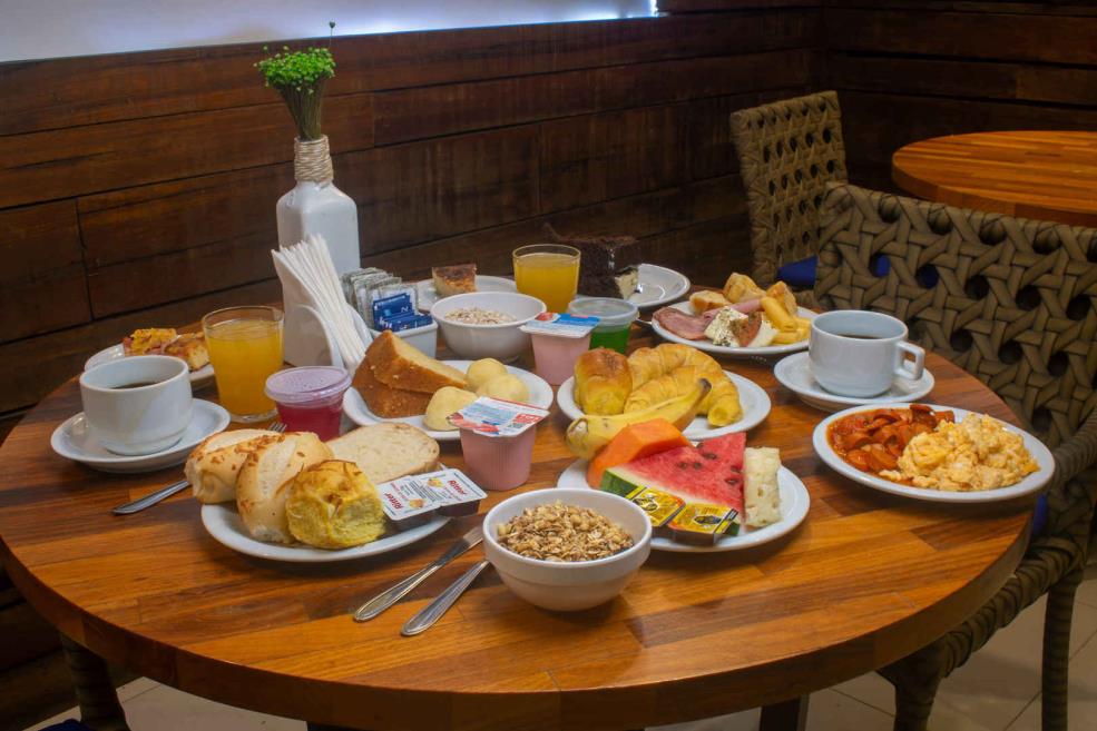 bdl mesa desayuno-4-alta.jpg