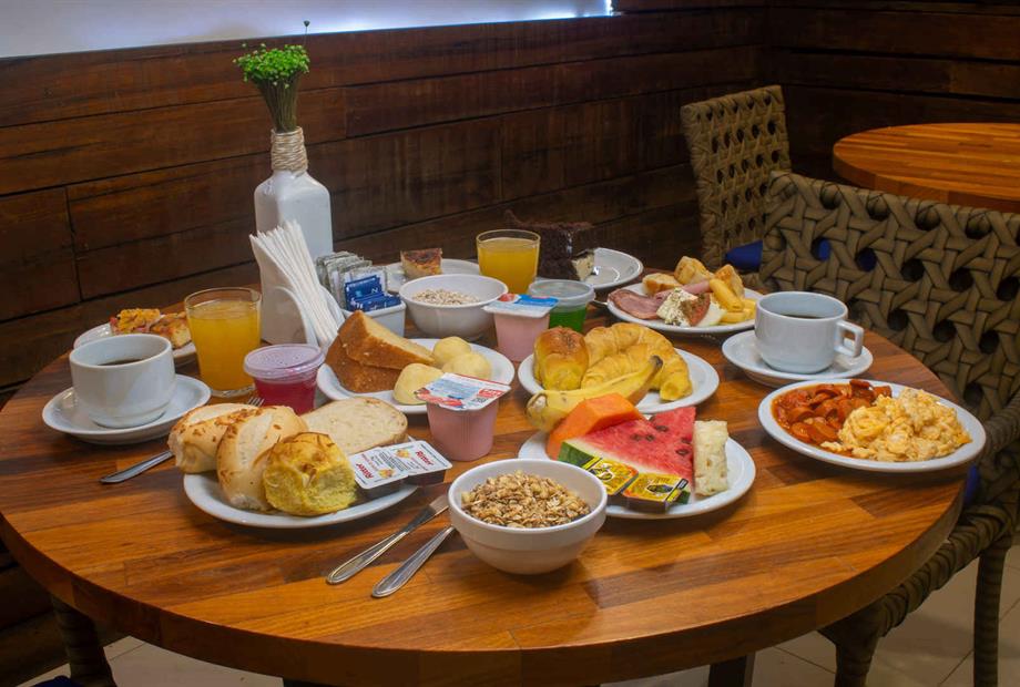 bdl mesa desayuno-4-alta.jpg