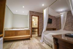 Suíte Deluxe com Hidromassagem