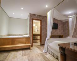 Suíte Deluxe com Hidromassagem