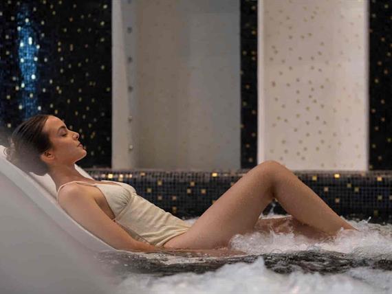 golden tower panama_urv6431_m ok_24_11zon.jpg