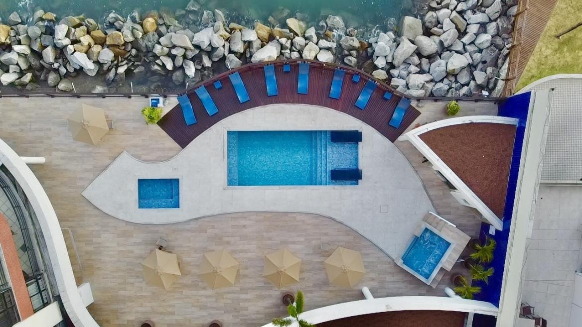 piscina aéreo diurno 02.jpeg
