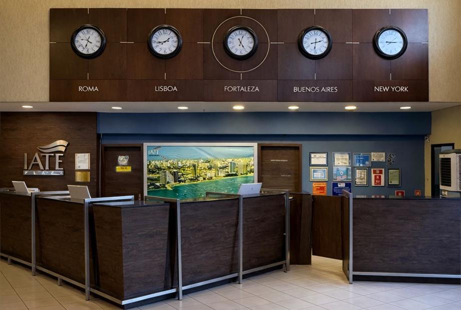 recepção balcão.jpg