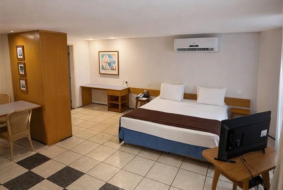 standard quarto 1.jpg