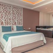 Luxo Hidro Frente Mar