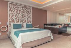 Luxo Hidro Frente Mar