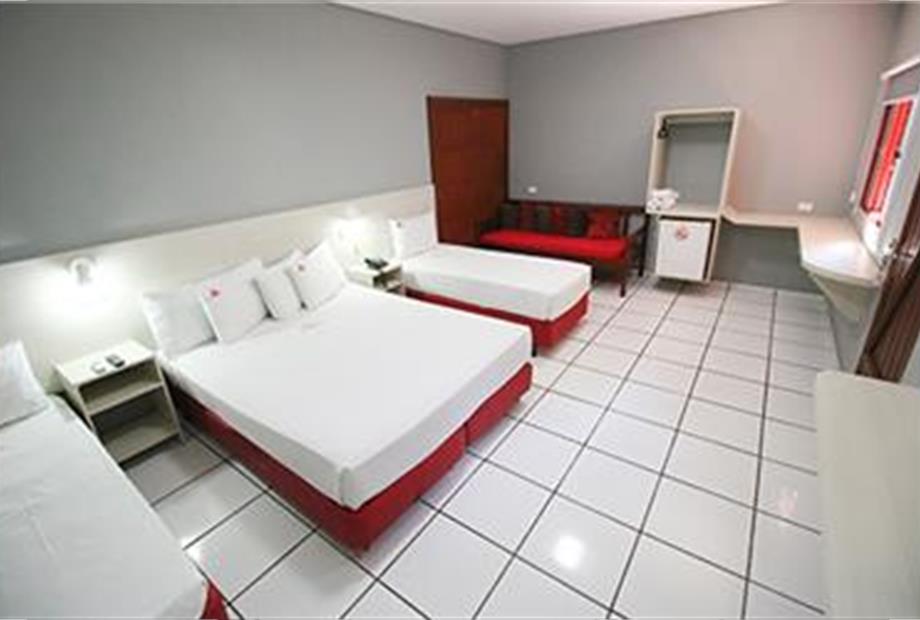 Apto quádruplo casal ou triplo