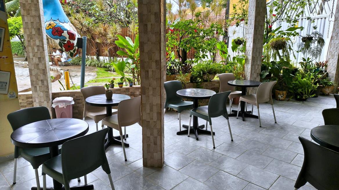 02_areas_externas_varanda_jardim (1).jpg