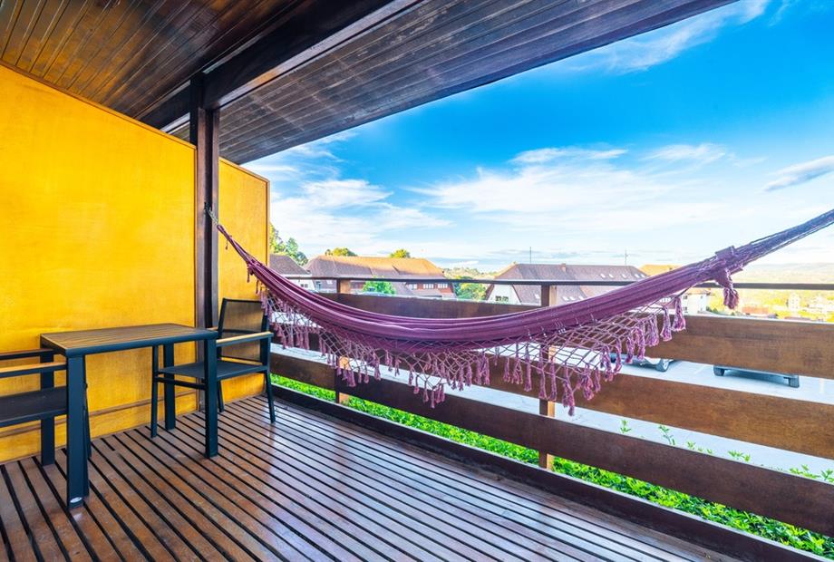 chris park - uh 30-8.jpg