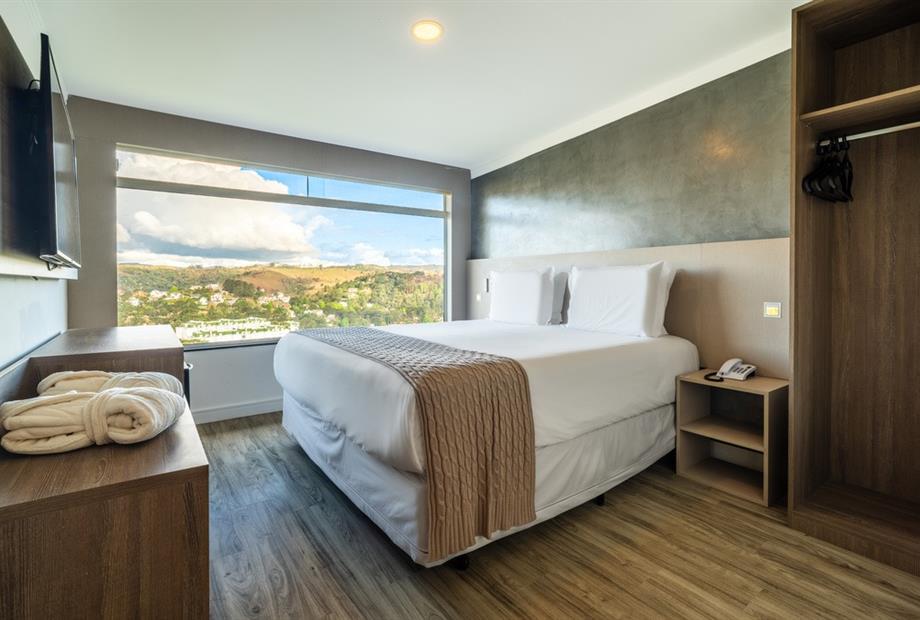 chris park - uh l-04.jpg