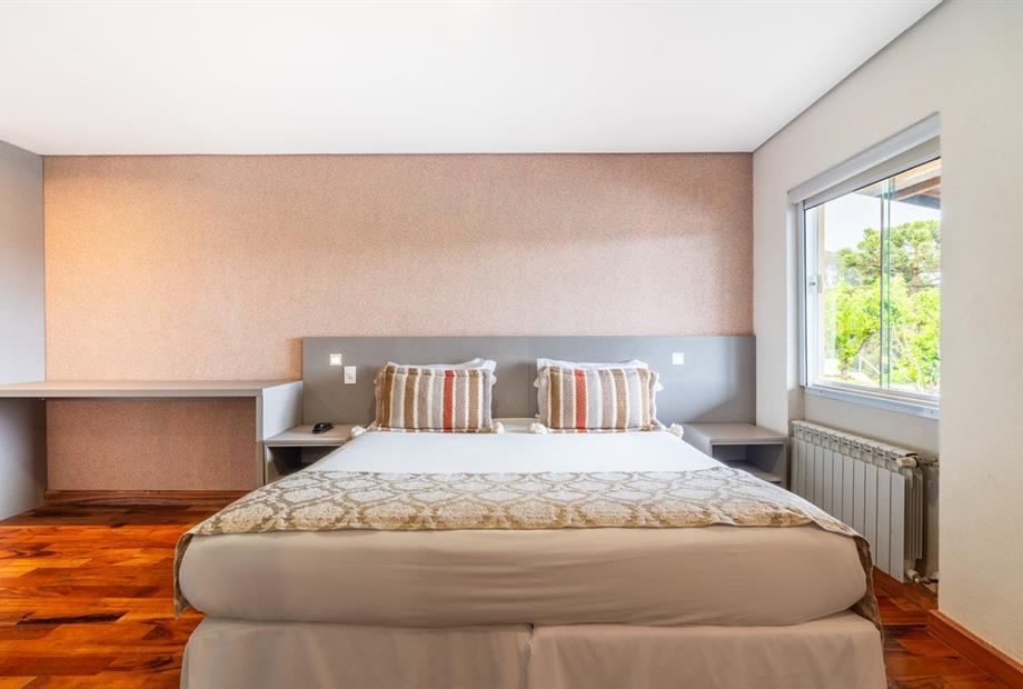 chris park - uh 25-05.jpg