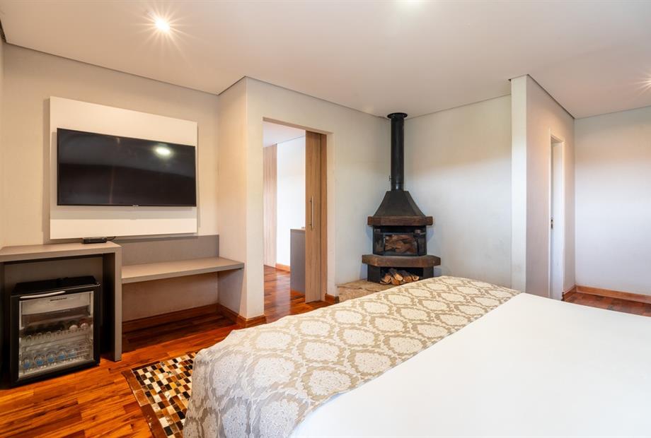 chris park - uh 25-08.jpg