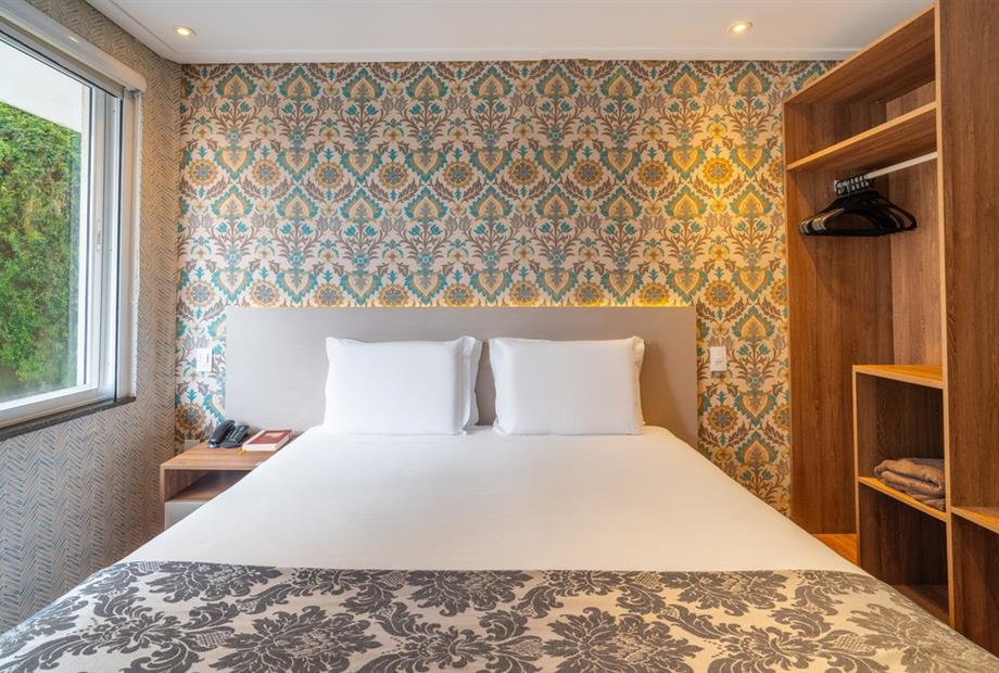 chris park - uh 108-4.jpg