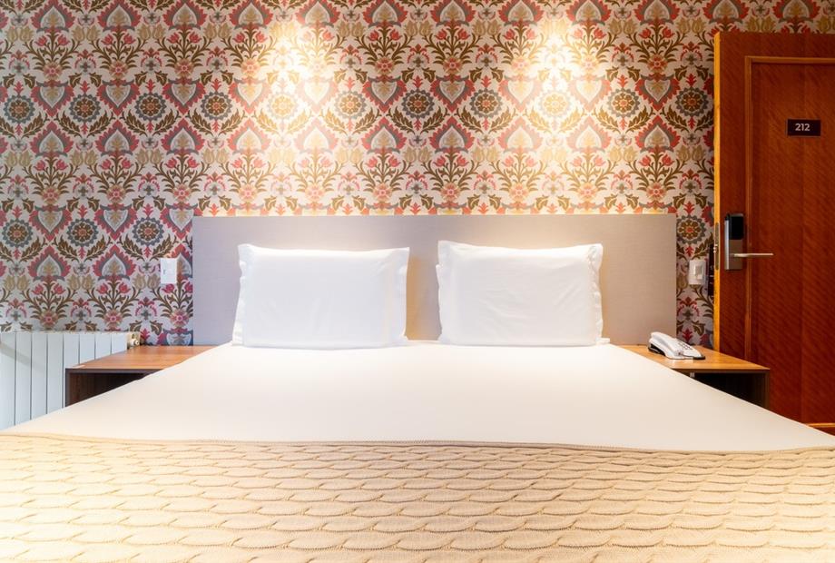 chris park - uh 212-3.jpg