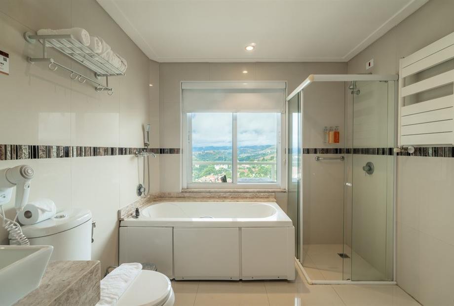 chris park - uh 301-7.jpg