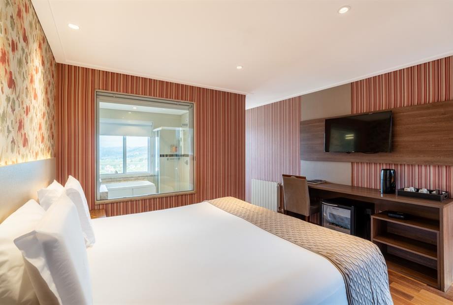 chris park - uh 301-2.jpg