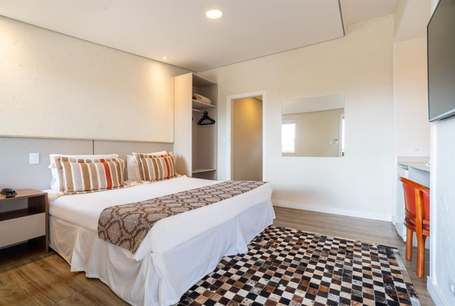 chris park - uh 22-1.jpg