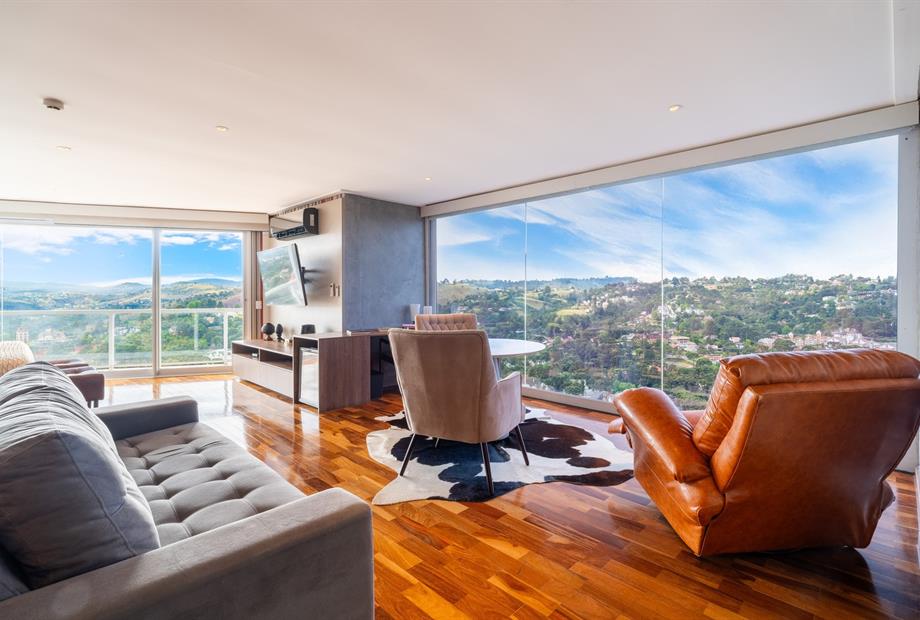 chris park - uh 311-01.jpg