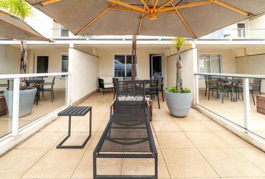 chris park - uh 102-10.jpg