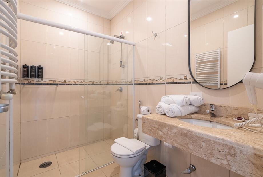 chris park - uh c-8.jpg