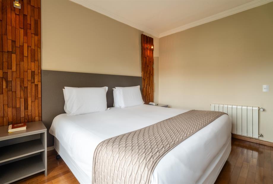 chris park - uh c-5.jpg