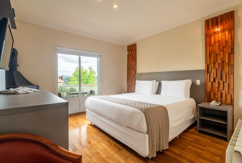 chris park - uh c-2.jpg