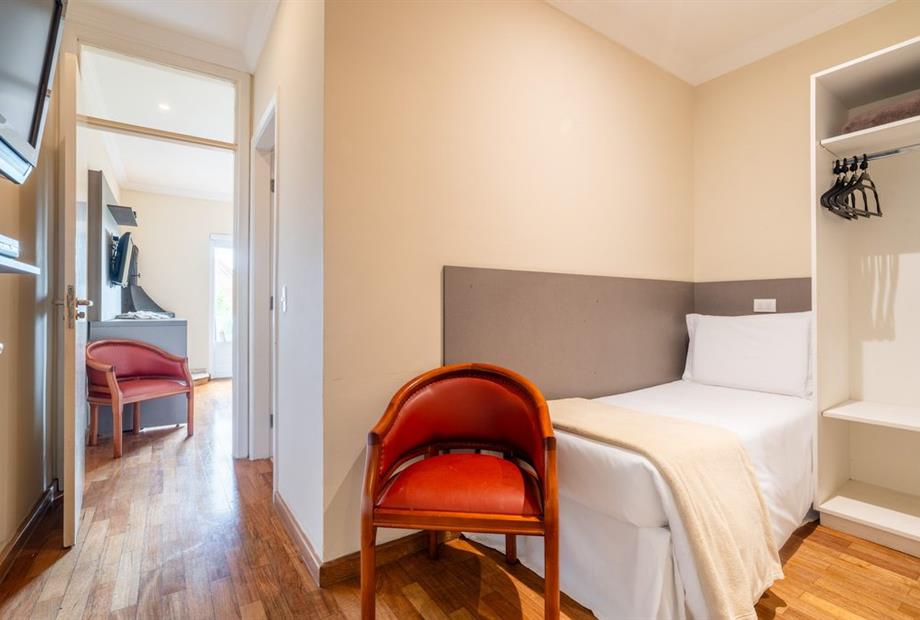 chris park - uh c-1.jpg