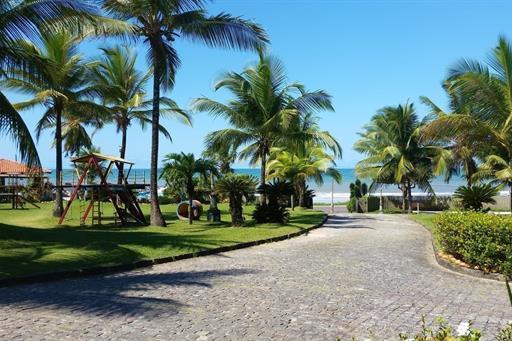 parquinho + entrada.jpg