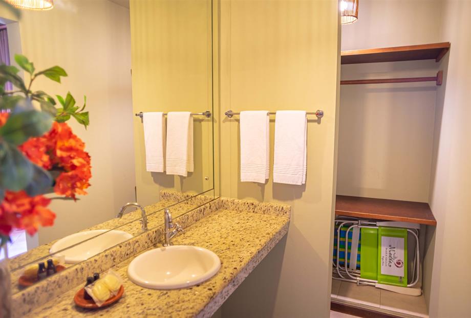 zQuarto Mezanino-Banheiro_2.jpg