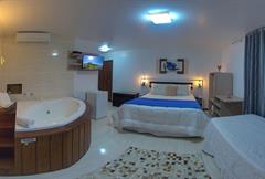 Quarto Duplo ou Twin Deluxe com Banheira de Hidromassagem