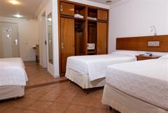 SUPERIOR QUÁDRUPLO VARANDA