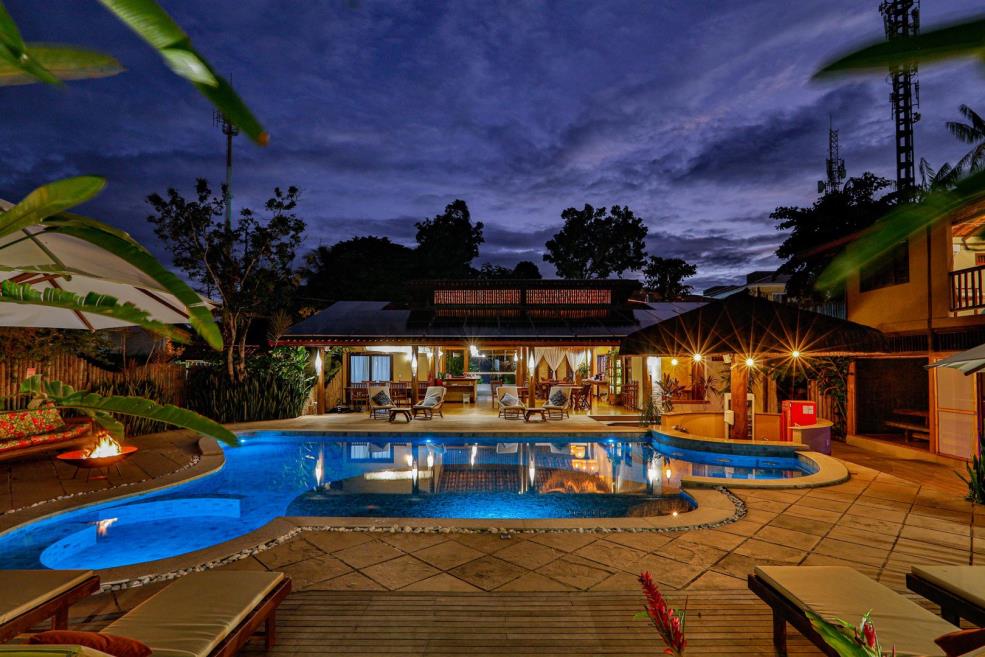 piscina-deck-bar.jpg