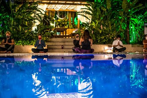 spa-yoga-piscina.jpg