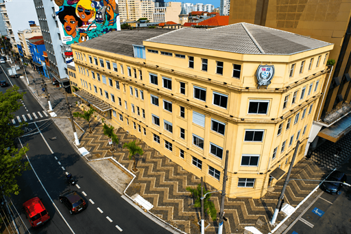 hotel global - drone.png