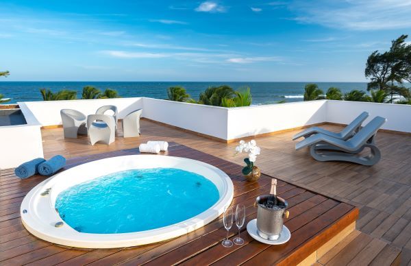 jacuzzi 10.jpg