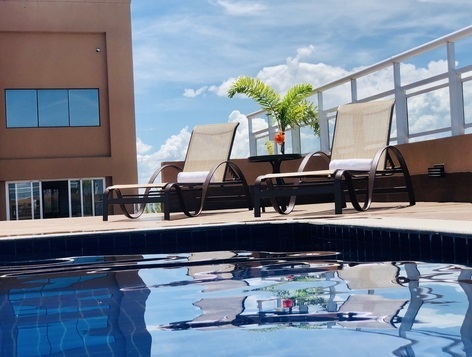 PISCINA.jpg