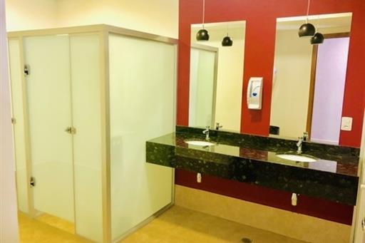 BANHEIRO PISCINA.jpg