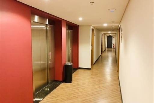HALLWAY APARTAMENTOS.jpg
