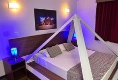 Pyramid Bed