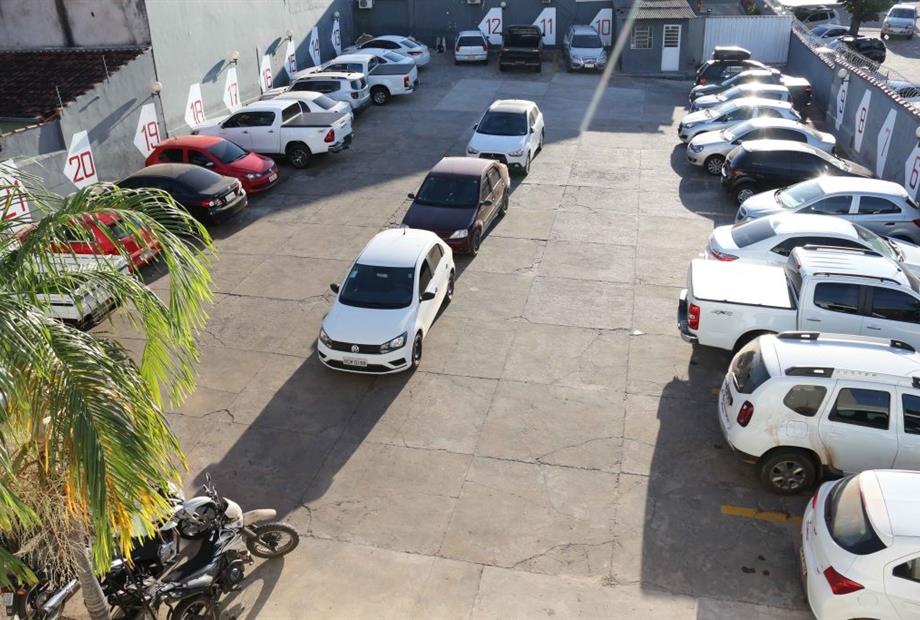 Abudi Hotel estacionamento (6).jpg