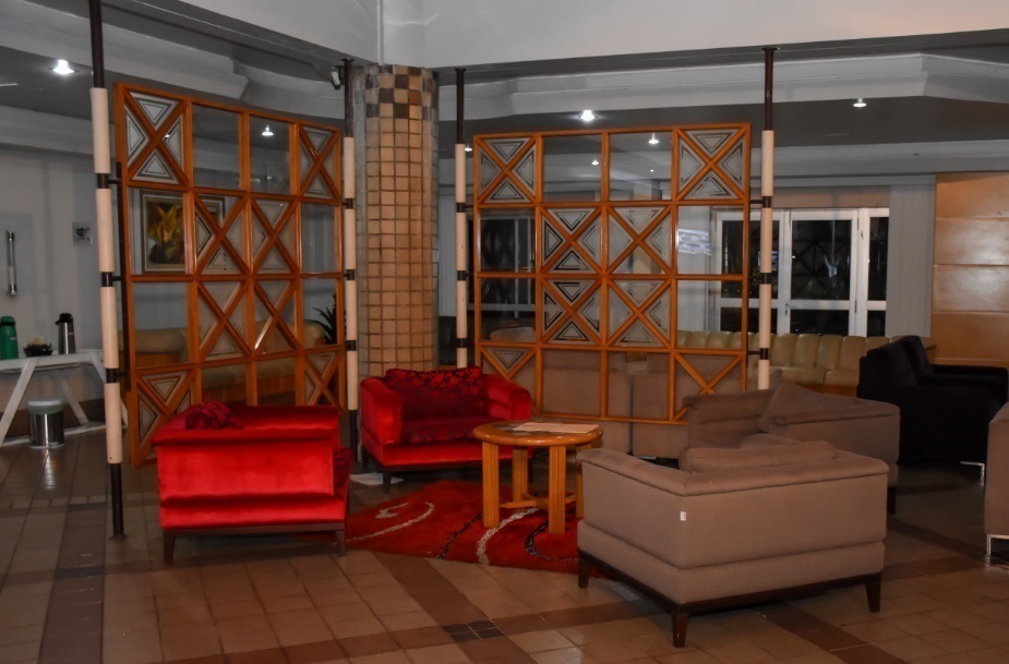 LOBBY 4.jpg
