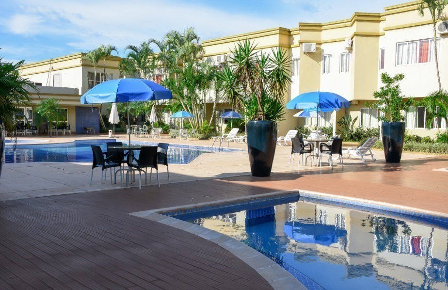 PISCINA 2.jpg