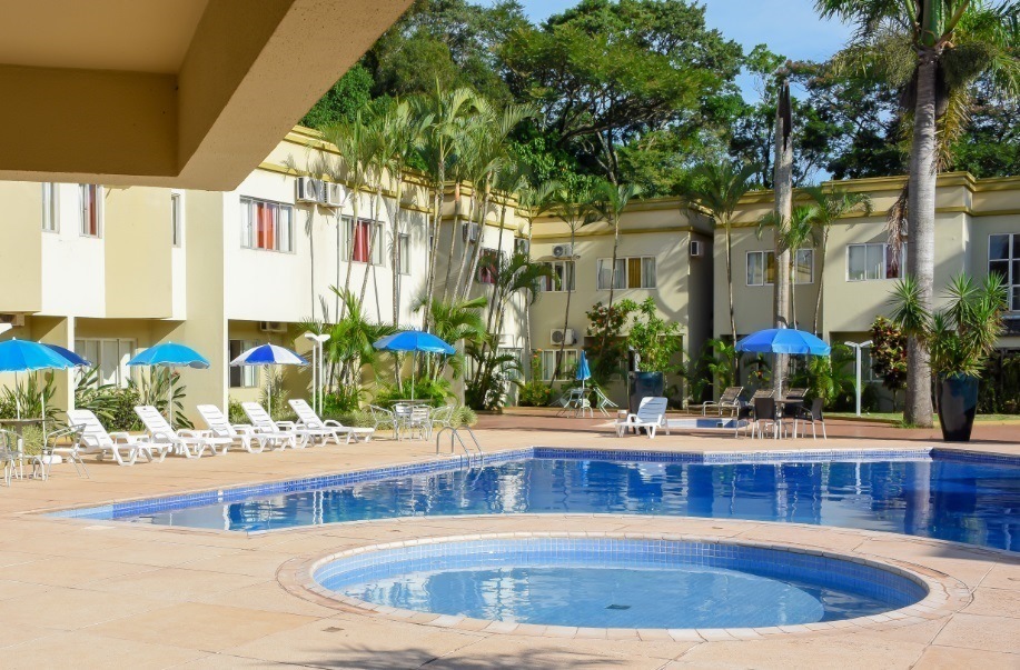 PISCINA 3.jpg