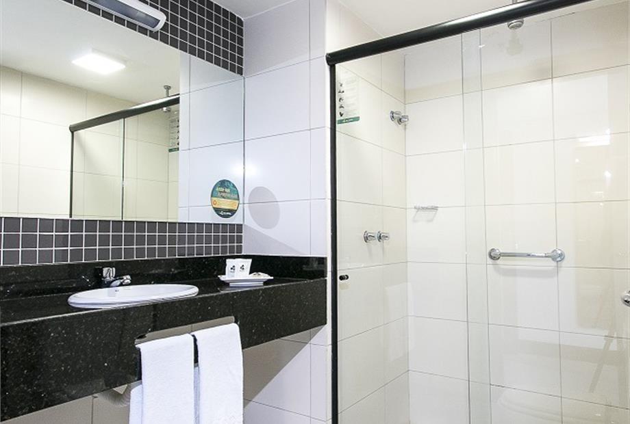 PQN BANHEIRO SUPERIOR 02.jpg